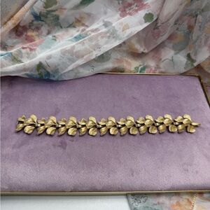 Vintage Trifari Gold Leaf Bracelet